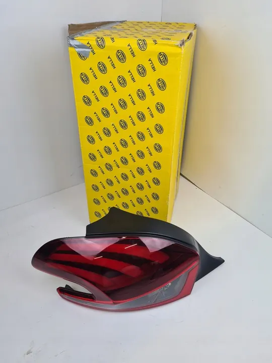 Hella 2SK 354 834-011 Lámpara trasera combinada image 3