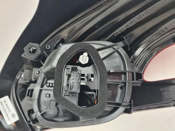 Hella 2SK 354 834-011 Lámpara trasera combinada image 9