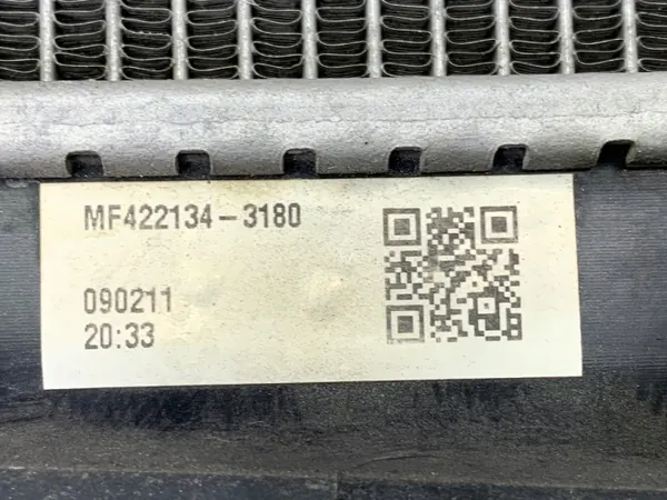 CHŁODNICA WODY TOYOTA YARIS II 1.3 100KM 422134-3180 05-14 RADIATOR image 3