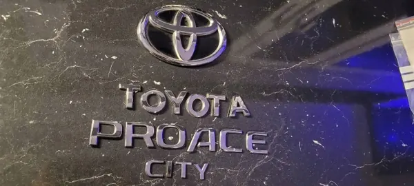 Emblème arrière Toyota Proace 16-22 OEM QX0TA image 2