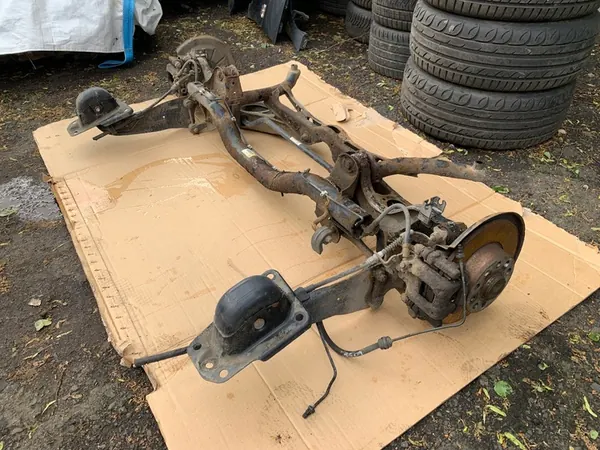 Trave di Sospensione Posteriore Golf V Octavia II Altea A3 8P Completa image 5