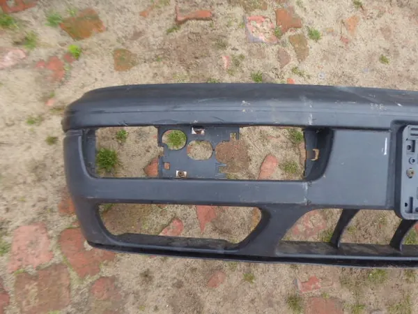 Paraurti anteriore Volkswagen Golf III 92-97 image 3