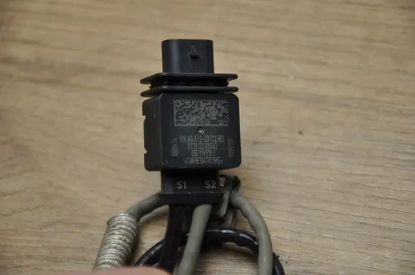 Sensor de Temperatura VW Audi 1.5 05E919519J image 4