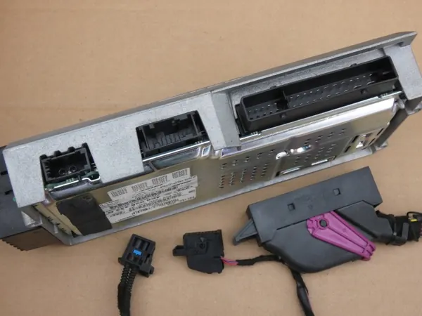 Amplificador Bose Audi A8 D3 OEM 4E0035223G 4E0910223Q image 8