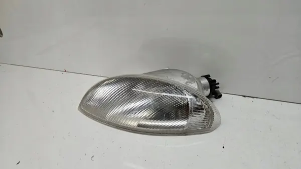 Intermitente Mercedes-Benz OEM A1708260243 - Usado image 3
