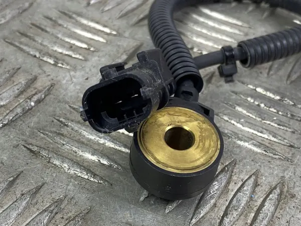 Sensor de batida Hyundai OEM 393203C300 - Usado image 4