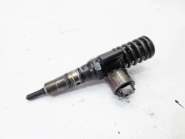 Ruiskutusmäntä OEM 03G130073B 2.0 TDI:lle image 2