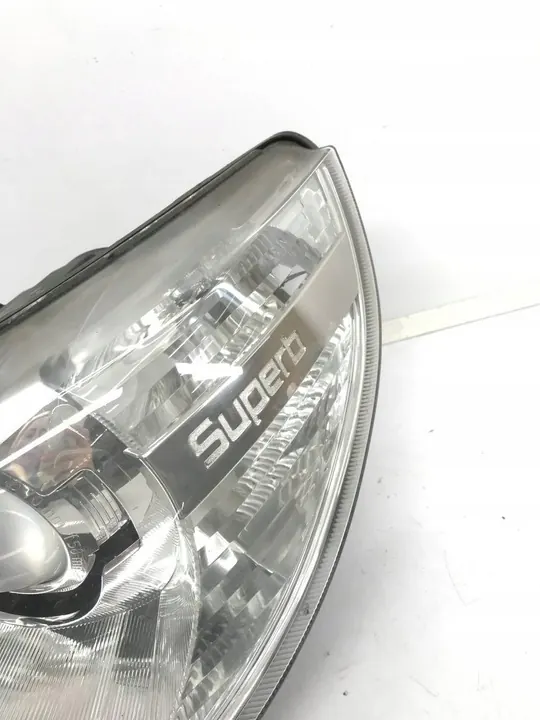 VASEN AJOVALON REFLEKTORI SKODA SUPERB II 3T1941015B image 4