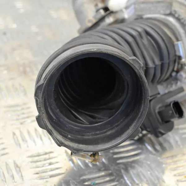 Käytetty turboahdin OEM 77047502 Opel Zafira Tourer C:lle image 7