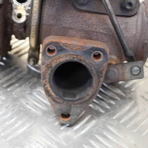 Käytetty turboahdin OEM 77047502 Opel Zafira Tourer C:lle image 9