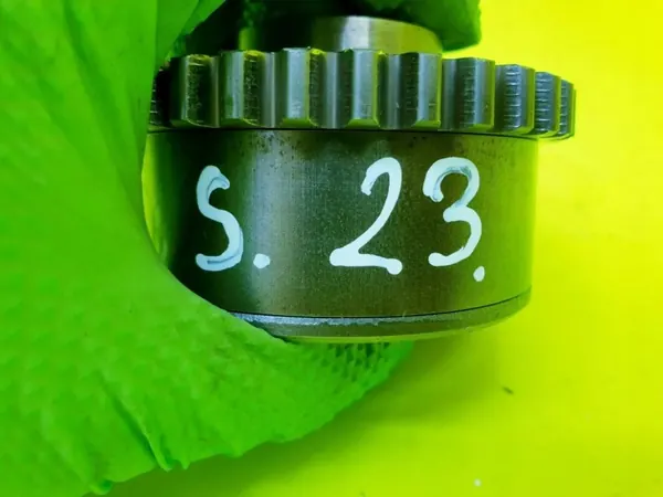 OEM 05184370AH Árbol de levas VANOS Maserati 3.0L image 10