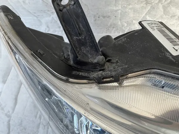 TOYOTA AURIS II 13- Faro Derecho image 4