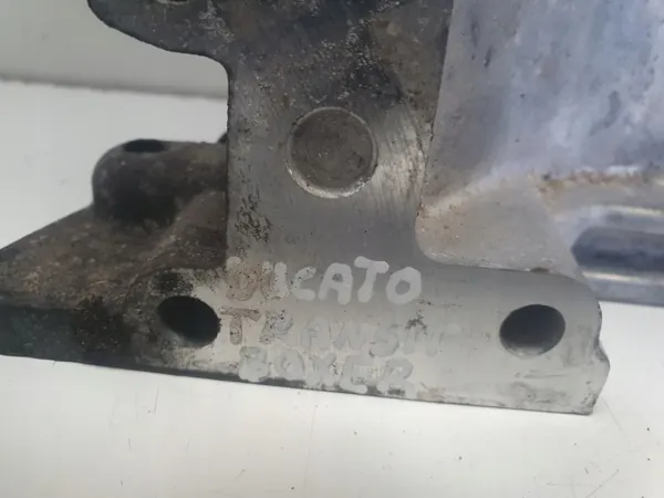 Ford Transit MK7 2.2 TDCI voimansiirtotukio OEM 10 image 3