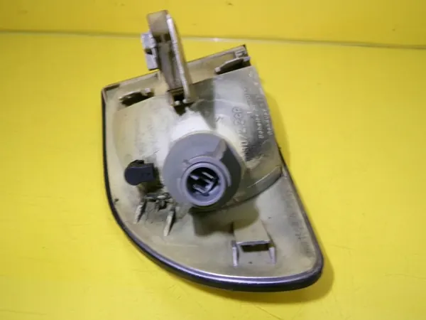 Seta dianteira esquerda Audi A4 B5 8D0953049A image 9