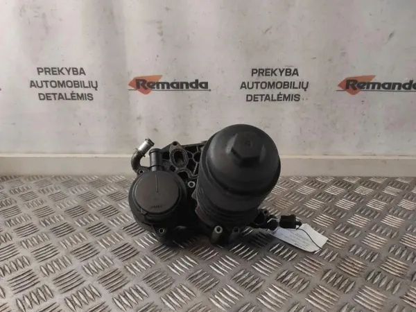 VW Öljysuodattimen kiinnike OEM 059115397L Touareg image 2