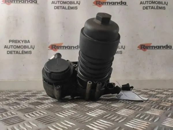 VW Öljysuodattimen kiinnike OEM 059115397L Touareg image 3
