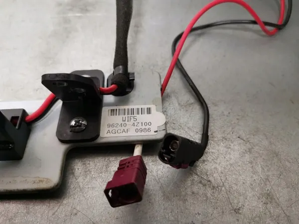 Hyundai Santa Fe GPS-Antenne OEM FBZ15518 image 3