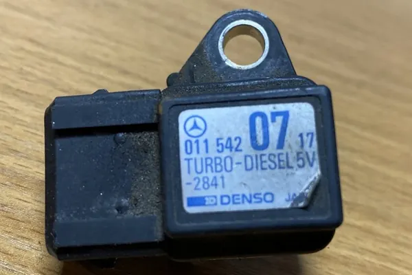 Sensor de pressão de ar MERCEDES-BENZ E (W210) 0115420717 image 3