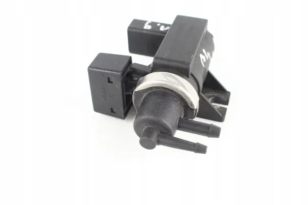 Vanne de Vide Audi A4 B6 1.9 TDI 2001-2005 8E0906628A image 2