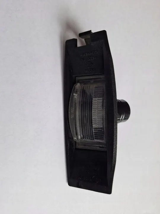 Luz de matrícula Ford OE 95GG13550AA - Usado image 2