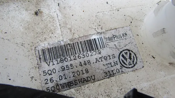 SEAT LEON 3 OEM tuulilasinpesuastia - Kokonaisuus image 3