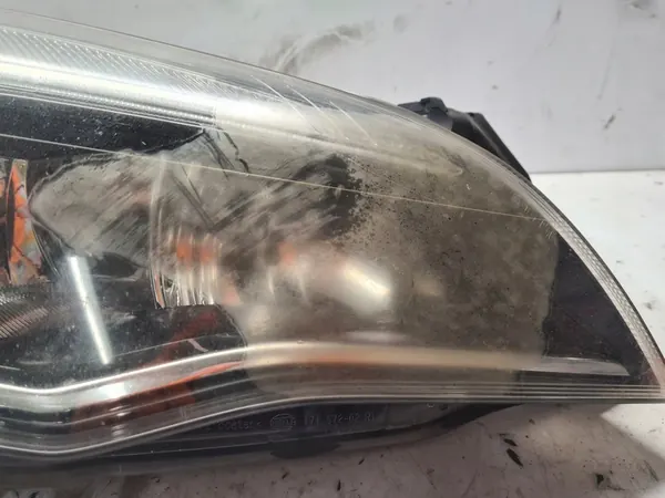 OPEL ASTRA J LIFT Oikea Ajovalo Tumma Versio OEM AS 13371602 UK image 2