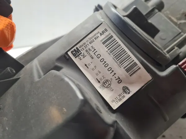 OPEL ASTRA J LIFT Oikea Ajovalo Tumma Versio OEM AS 13371602 UK image 7