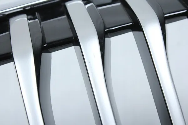 BMW F40 Luxury Chrome Grill image 4