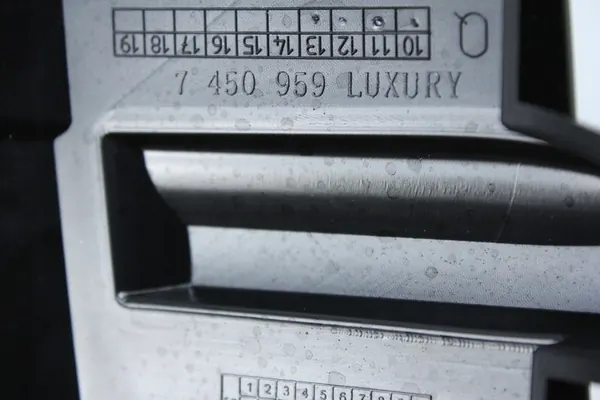 BMW F40 Luxury Chrome Grill image 7