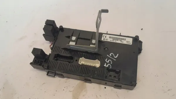 Renault Clio II Hubmodul OEM 8200621763 image 2