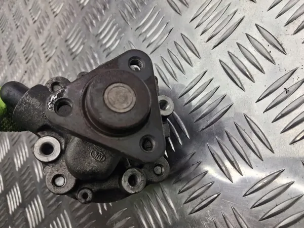 Pompe de direction assistée BMW OEM 6750423 pour Série 3 E46 image 3