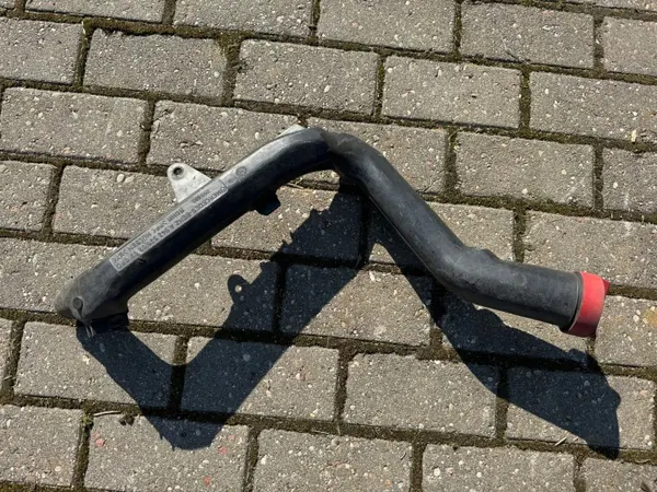 Tuyau de remplissage d'huile Mercedes Actros OEM A9425280909 image 2