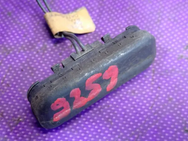 OPEL INSIGNIA A I 08-14 Takaluukun Kahva Mikrokatkaisija 13422269 image 3