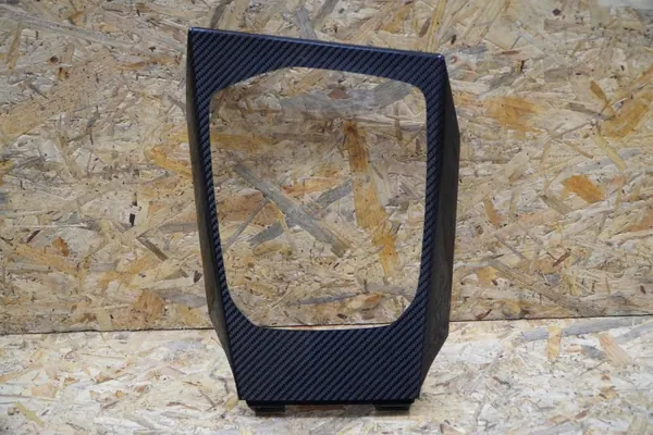 OEM Kolfiber Dekorlist för BMW M2 G87 - Förvaringsfack Ram image 9