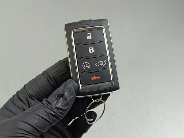 2023 Jeep Grand Cherokee WL Clé ou Carte FOB45454 image 1