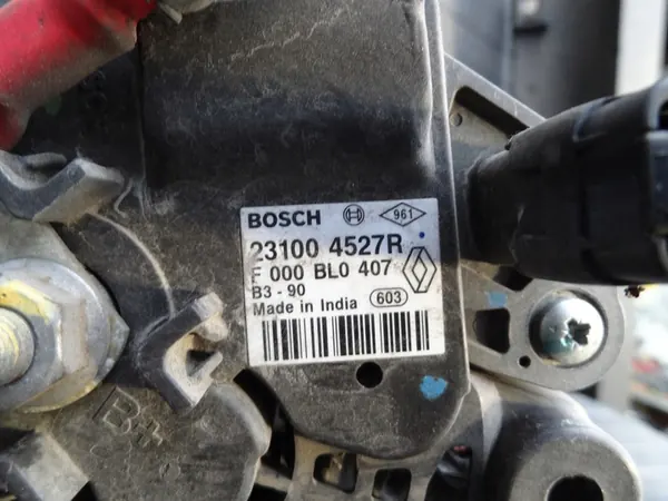 DACIA DOKKER 2013 1.6 8V Vaihtovirtageneraattori image 3