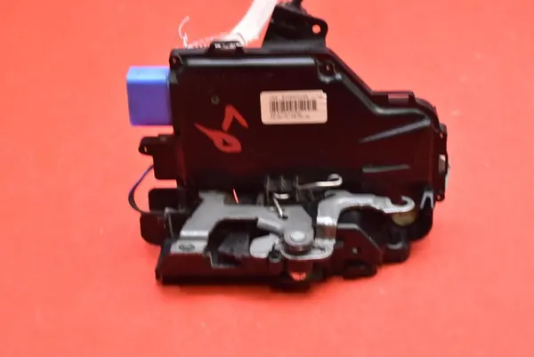 Vordere Linke Türschloss Skoda Roomster 2010-2015 5J1837015A image 2