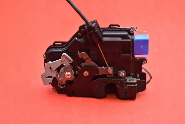 Vordere Linke Türschloss Skoda Roomster 2010-2015 5J1837015A image 5