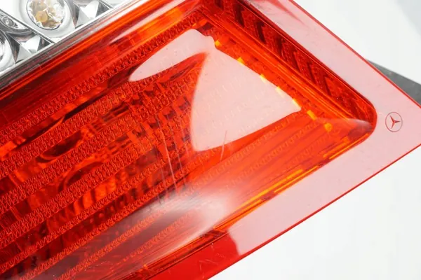 Linker Achterlicht Mercedes W204 A2048203964 image 4