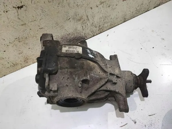 BMW 5 GT F07 Rear Differential 757815105 3.0L Diesel image 4