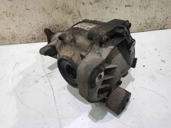BMW 5 GT F07 Rear Differential 757815105 3.0L Diesel image 5