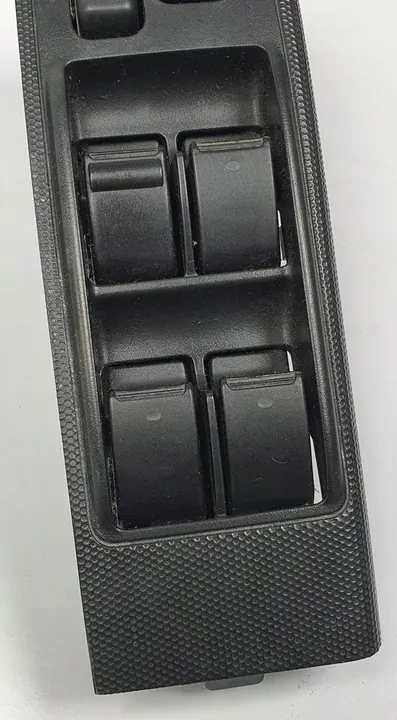 Achterste linker raam bedieningstoets TOYOTA COROLLA VERSO image 3