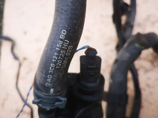 VW Vesipumppu ja letkut image 3