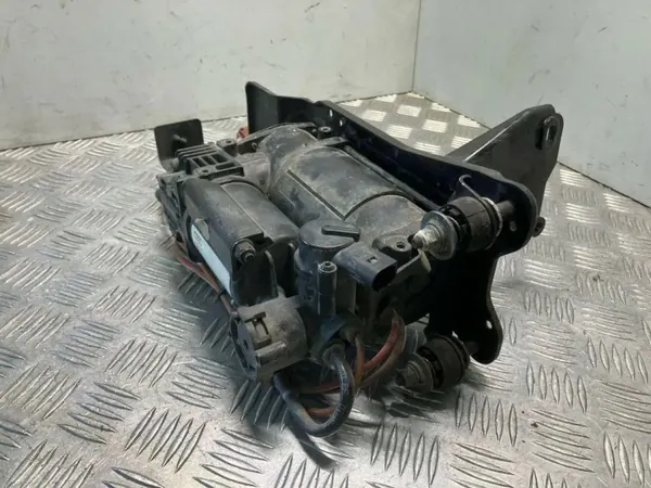 Audi OE 4F0616005D Suspension Compressor image 4