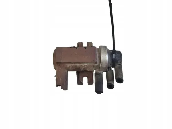 Válvula Solenoide Volvo OE 70096803 - Usado image 2