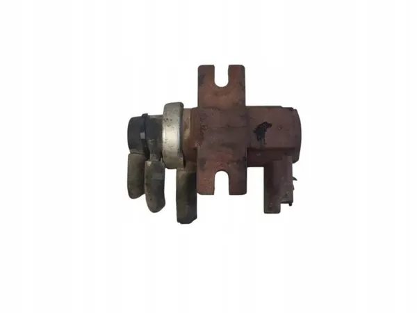 Válvula Solenoide Volvo OE 70096803 - Usado image 3