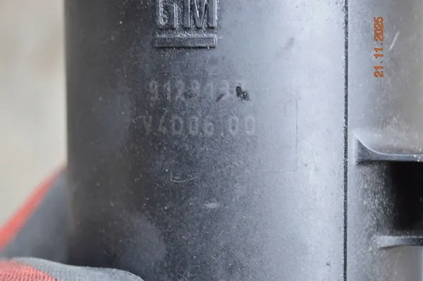 Opel Polttoainesuodattimen kotelo 9129137 image 5