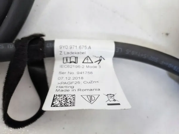 Cabo de carregamento Audi OEM 9Y0971675A - Usado image 6