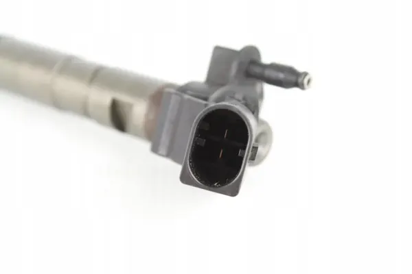 Iniettore carburante Audi A5 8T 3.0 TDI CAPA 07-12 057130277AG image 4