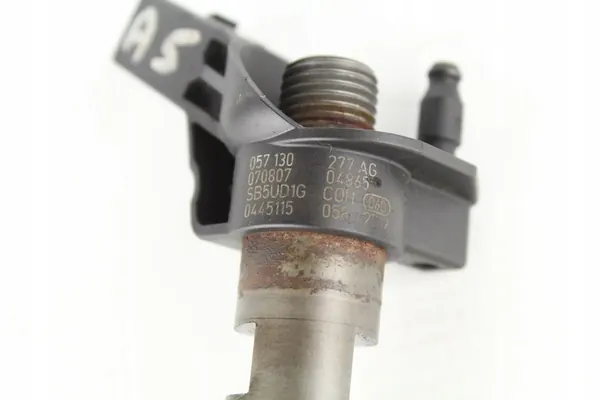 Iniettore carburante Audi A5 8T 3.0 TDI CAPA 07-12 057130277AG image 5